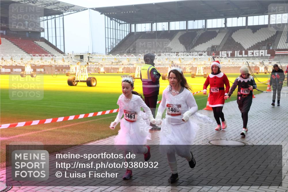 07.12.2025 - St. Pauli X-Mass-Run No. 15 Luisa Fischer http://msf.ph/oto/9380932 07.12.2025 10:09:36 Ziel 1461, 146, 1575, 1576, 19, 390, 707, 786, 789, 800, 881, 896, 899, 947, 960, 1002, 1031, 1176, 1243, 1248, 1461, 1465, 1570, 1575, 1576, 1718, 2126, 2521, 3212, 3300, 3332, 3335, 3484, 3493, 3671, 3756, 3891, 3904, 3907, 4066, 4067, 4068, 4113, 4666 meine-sportfotos.de