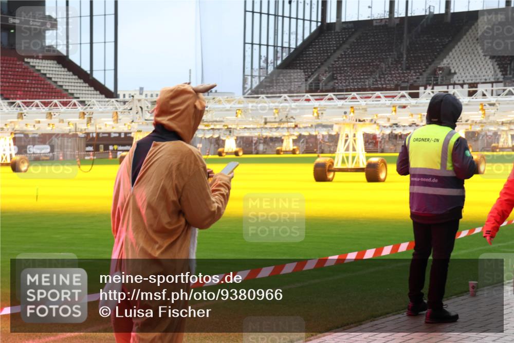 07.12.2025 - St. Pauli X-Mass-Run No. 15 Luisa Fischer http://msf.ph/oto/9380966 07.12.2025 10:43:16 Ziel 296, 519, 563, 598, 604, 625, 1272, 1301, 1358, 1434, 1758, 2012, 2013, 2052, 2053, 2061, 2155, 2157, 2336, 2337, 2621, 2622, 2722, 2802, 2901, 2931, 3381, 3399, 4161, 4394, 4594, 4621, 4857 meine-sportfotos.de