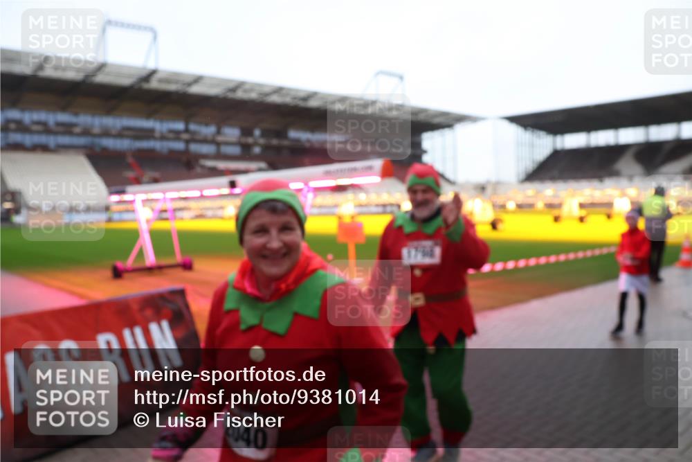 07.12.2025 - St. Pauli X-Mass-Run No. 15 Luisa Fischer http://msf.ph/oto/9381014 07.12.2025 11:15:43 Ziel 2040, 1708, 313, 391, 1218, 1282, 1623, 1627, 1662, 3133 meine-sportfotos.de