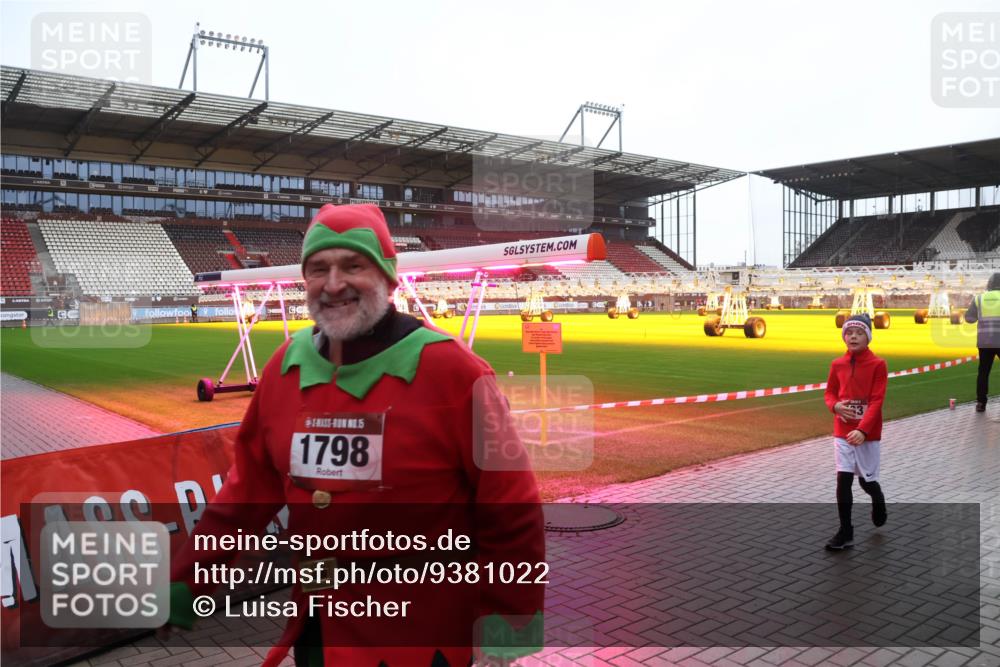 07.12.2025 - St. Pauli X-Mass-Run No. 15 Luisa Fischer http://msf.ph/oto/9381022 07.12.2025 11:15:44 Ziel 15, 1798, 313, 391, 1218, 1282, 1623, 1627, 1662, 3133 meine-sportfotos.de