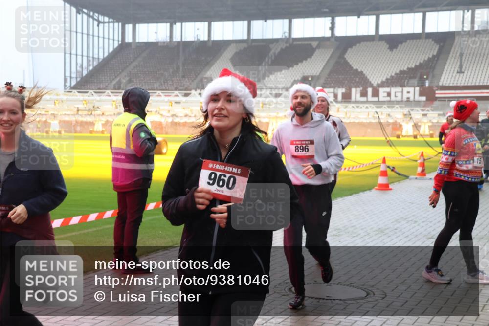 07.12.2025 - St. Pauli X-Mass-Run No. 15 Luisa Fischer http://msf.ph/oto/9381046 07.12.2025 10:09:51 Ziel 15, 960, 896, 15, 19, 800, 881, 896, 899, 960, 1172, 1191, 1243, 1248, 1461, 1465, 1570, 1575, 1576, 1718, 2126, 3300, 3493, 3756, 3891, 4066, 4067, 4068, 4113, 4666 meine-sportfotos.de