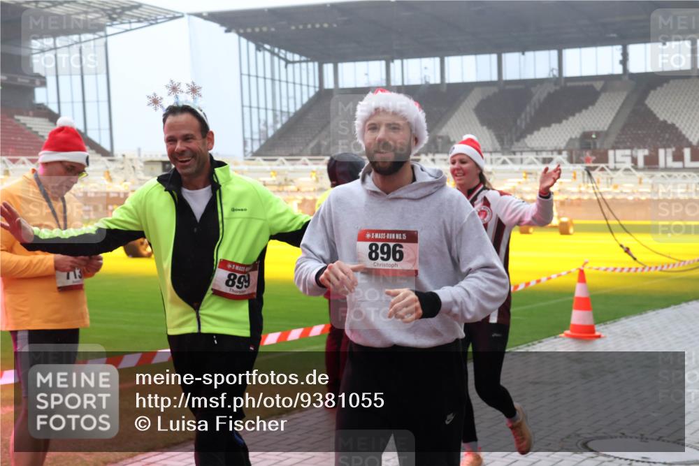 07.12.2025 - St. Pauli X-Mass-Run No. 15 Luisa Fischer http://msf.ph/oto/9381055 07.12.2025 10:09:52 Ziel 899, 15, 896, 800, 881, 896, 899, 960, 1172, 1191, 1243, 1248, 1461, 1465, 1570, 1575, 1576, 1718, 2126, 3300, 3493, 3756, 3891, 4066, 4067, 4068, 4113, 4666 meine-sportfotos.de