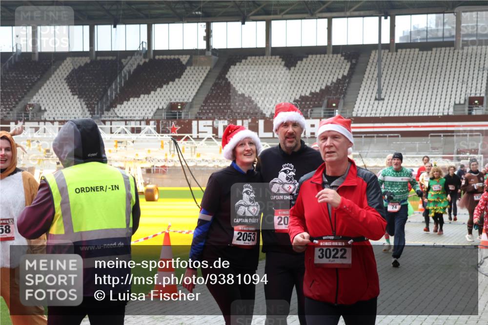 07.12.2025 - St. Pauli X-Mass-Run No. 15 Luisa Fischer http://msf.ph/oto/9381094 07.12.2025 10:43:50 Ziel 58, 2053, 20, 15, 3022, 74, 3226, 74, 84, 296, 559, 706, 1053, 1301, 1616, 1814, 1913, 1936, 2052, 2053, 2336, 2337, 2459, 2487, 2647, 2724, 2726, 2761, 2762, 2767, 2802, 2901, 3022, 3038, 3226, 3237, 3381, 4095, 4096, 4104, 4161, 4621 meine-sportfotos.de