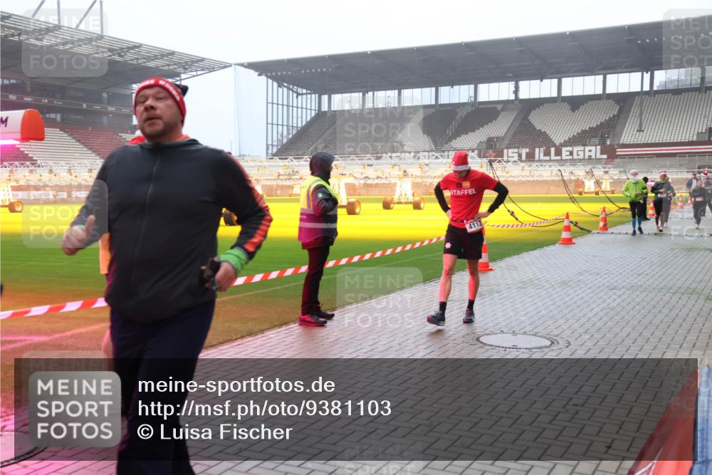 07.12.2025 - St. Pauli X-Mass-Run No. 15 Luisa Fischer http://msf.ph/oto/9381103 07.12.2025 10:10:00 Ziel 30, 800, 881, 896, 899, 960, 989, 1026, 1172, 1191, 1243, 1248, 1718, 3493, 3756, 4113, 4666 meine-sportfotos.de