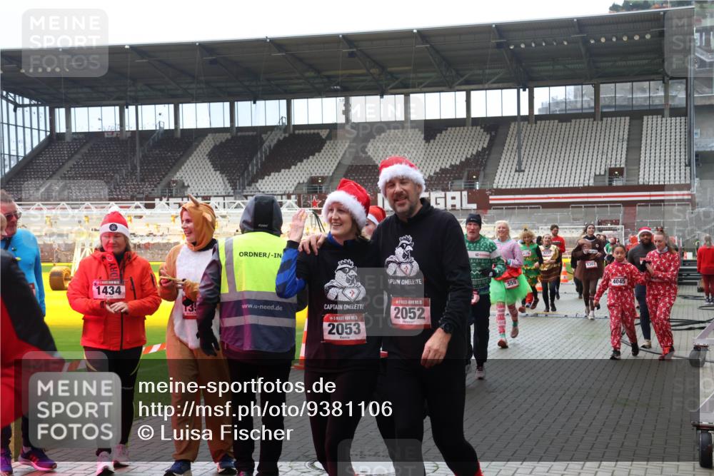 07.12.2025 - St. Pauli X-Mass-Run No. 15 Luisa Fischer http://msf.ph/oto/9381106 07.12.2025 10:43:52 Ziel 1434, 5, 2053, 15, 2052, 559, 0226, 3237, 4045, 74, 84, 296, 559, 706, 1053, 1301, 1616, 1814, 1913, 1936, 2052, 2053, 2336, 2337, 2459, 2487, 2647, 2724, 2726, 2761, 2762, 2767, 2802, 2901, 3022, 3038, 3100, 3226, 3237, 3381, 4095, 4096, 4104, 4161, 4621 meine-sportfotos.de