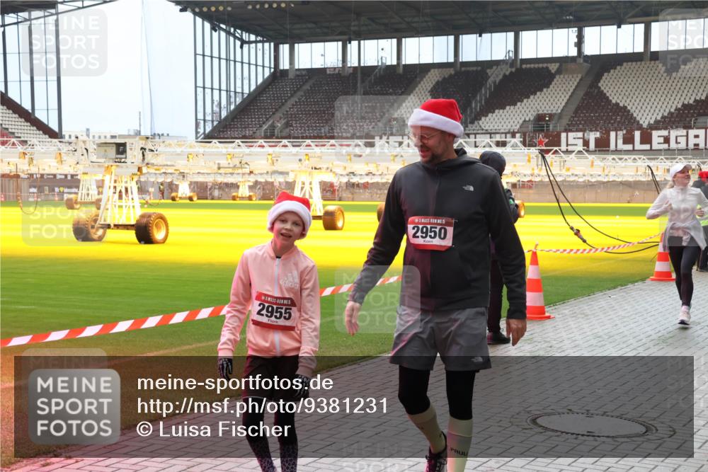 07.12.2025 - St. Pauli X-Mass-Run No. 15 Luisa Fischer http://msf.ph/oto/9381231 07.12.2025 10:44:30 Ziel 5, 2955, 15, 2950, 32, 74, 84, 179, 220, 706, 1089, 1651, 1913, 1947, 1948, 2357, 2359, 2499, 2767, 2950, 2955, 3012, 3100, 4095, 4096, 4254, 4255 meine-sportfotos.de