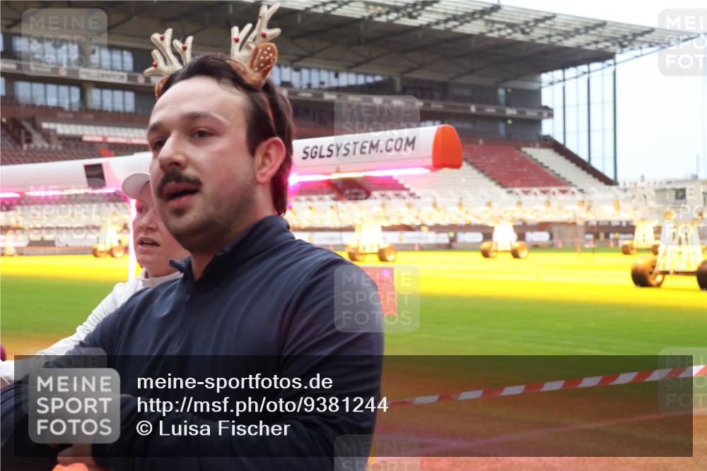 07.12.2025 - St. Pauli X-Mass-Run No. 15 Luisa Fischer http://msf.ph/oto/9381244 07.12.2025 10:44:35 Ziel 32, 179, 220, 571, 1051, 1059, 1060, 1089, 1421, 1651, 1913, 1947, 1948, 2357, 2359, 2499, 2767, 2950, 2955, 3012, 3100, 4095, 4096, 4254, 4255 meine-sportfotos.de