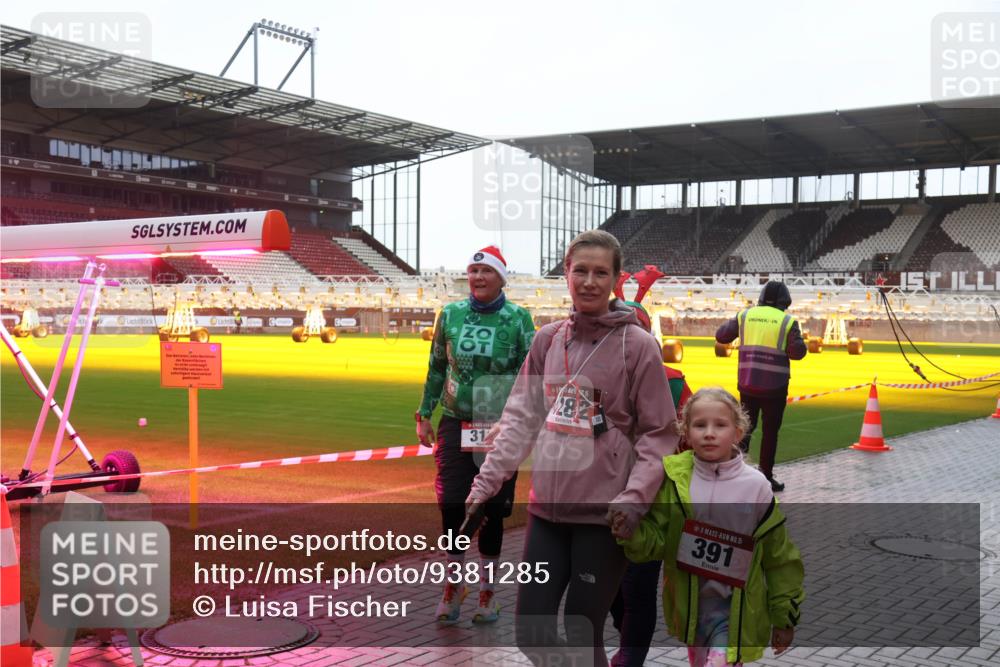 07.12.2025 - St. Pauli X-Mass-Run No. 15 Luisa Fischer http://msf.ph/oto/9381285 07.12.2025 11:16:11 Ziel 31, 15, 391, 8, 14, 372, 391, 1218, 1282, 2194, 2195 meine-sportfotos.de