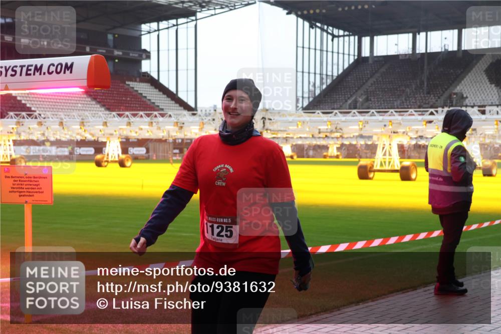 07.12.2025 - St. Pauli X-Mass-Run No. 15 Luisa Fischer http://msf.ph/oto/9381632 07.12.2025 11:18:10 Ziel 15, 1125, 551, 845, 1122, 1125, 1127, 1130, 1529, 1686, 2477, 2766, 2846, 2849, 2915, 4627 meine-sportfotos.de