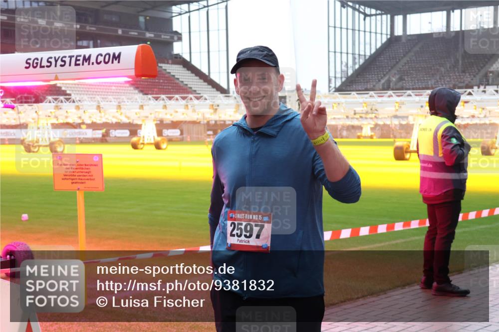 07.12.2025 - St. Pauli X-Mass-Run No. 15 Luisa Fischer http://msf.ph/oto/9381832 07.12.2025 11:19:43 Ziel 15, 2597, 295, 302, 367, 373, 797, 1109, 1322, 1336, 1563, 1617, 2062, 2064, 2067, 2597, 2788, 3205 meine-sportfotos.de