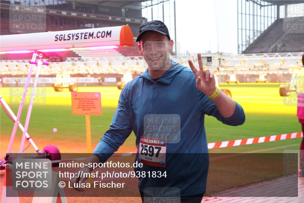 07.12.2025 - St. Pauli X-Mass-Run No. 15 Luisa Fischer http://msf.ph/oto/9381834 07.12.2025 11:19:44 Ziel 15, 2597, 295, 302, 367, 373, 797, 1109, 1322, 1336, 1343, 1563, 1617, 2062, 2064, 2067, 2597, 2788, 3205 meine-sportfotos.de