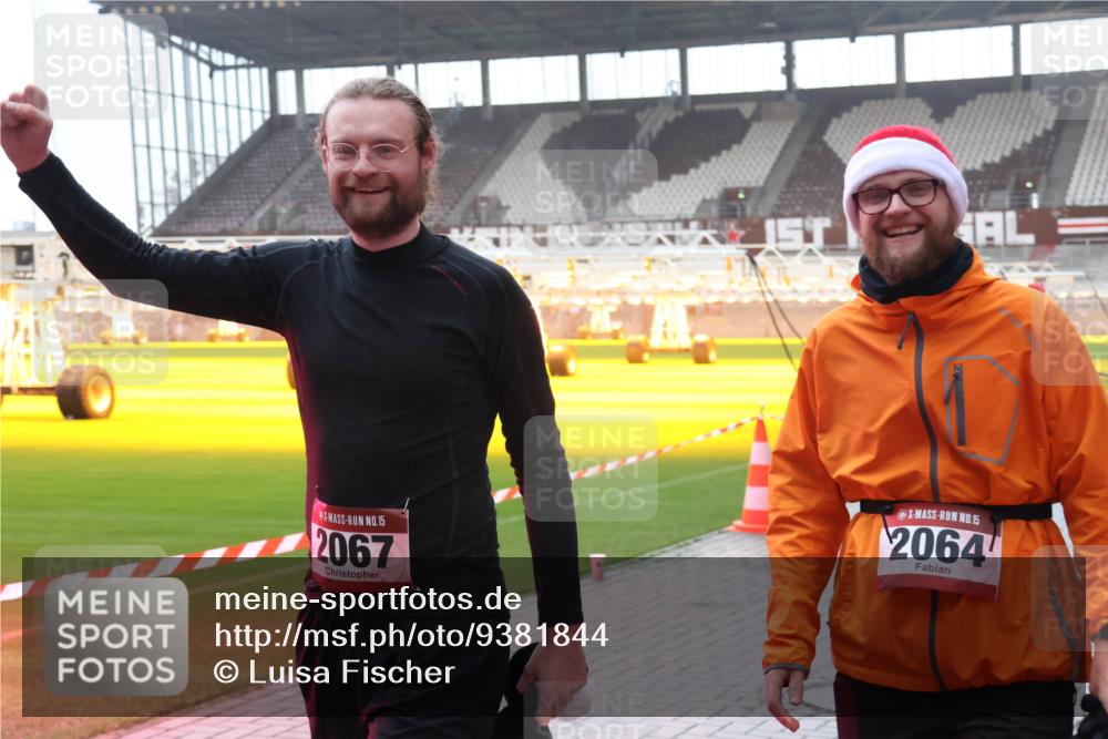 07.12.2025 - St. Pauli X-Mass-Run No. 15 Luisa Fischer http://msf.ph/oto/9381844 07.12.2025 11:19:45 Ziel 1, 15, 2067, 15, 2064, 295, 302, 367, 373, 797, 1109, 1322, 1336, 1343, 1563, 1617, 2062, 2064, 2067, 2597, 2788, 3205 meine-sportfotos.de