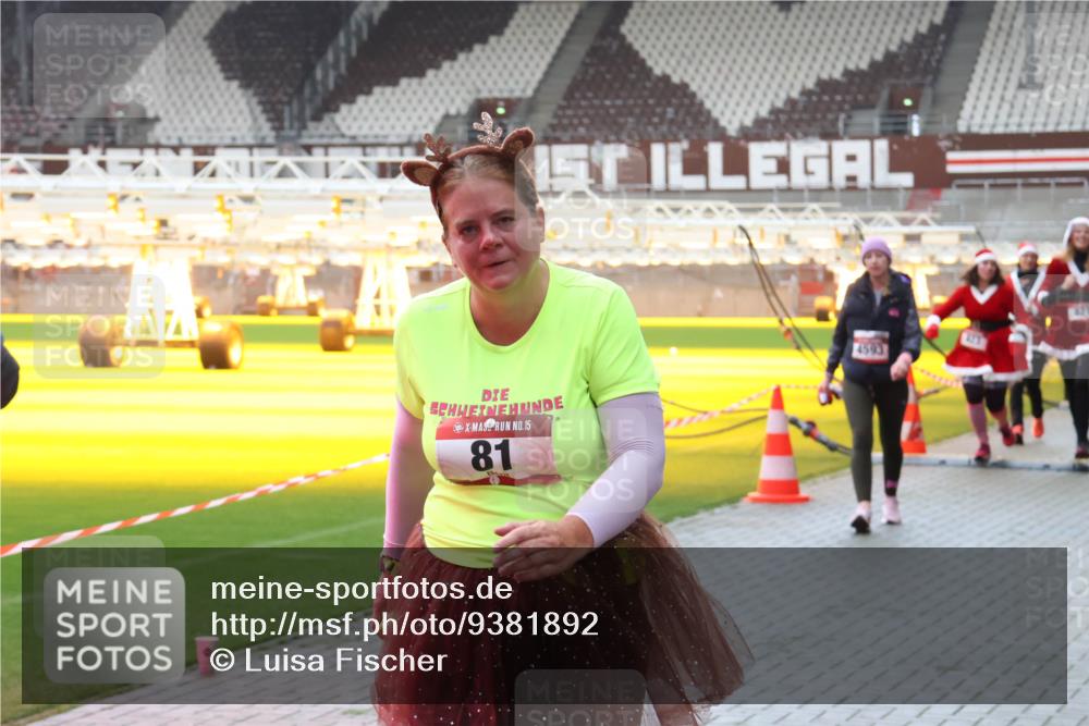 07.12.2025 - St. Pauli X-Mass-Run No. 15 Luisa Fischer http://msf.ph/oto/9381892 07.12.2025 10:47:18 Ziel 15, 81, 4593, 4237, 58, 81, 221, 231, 479, 485, 639, 641, 821, 823, 824, 921, 1043, 1171, 1242, 1359, 1362, 1747, 1750, 1872, 1875, 2092, 2115, 2488, 2536, 2957, 2965, 2989, 2993, 2998, 3001, 3029, 3123, 3344, 4593 meine-sportfotos.de