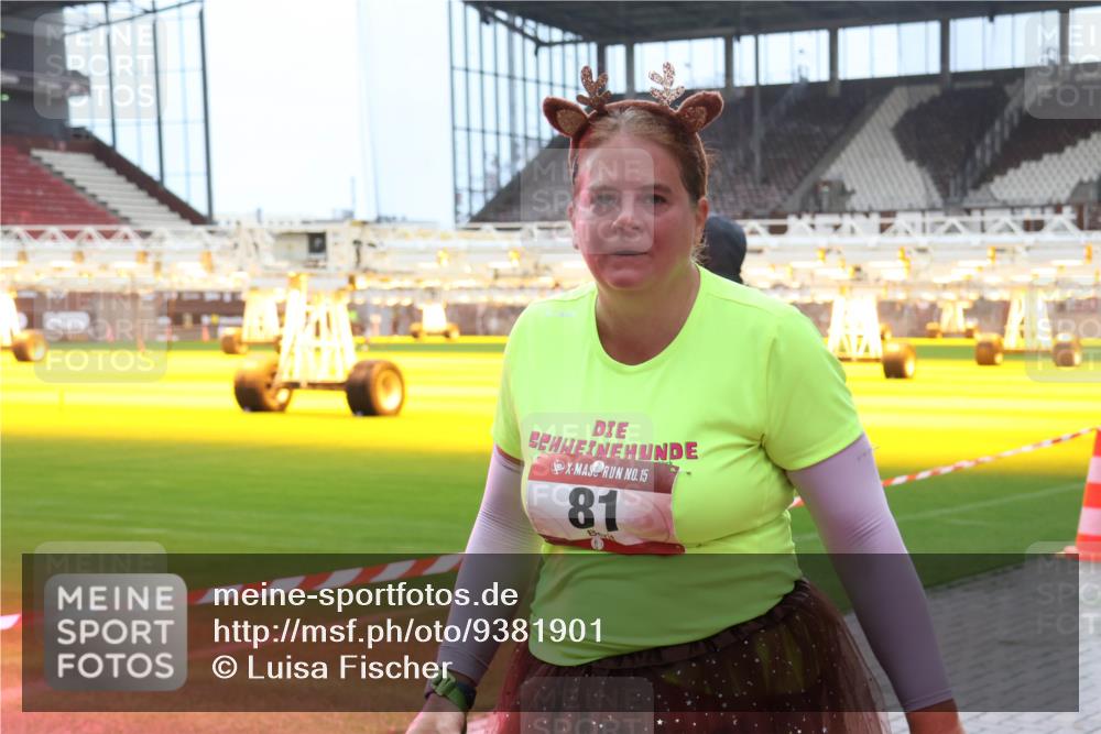 07.12.2025 - St. Pauli X-Mass-Run No. 15 Luisa Fischer http://msf.ph/oto/9381901 07.12.2025 10:47:20 Ziel 15, 81, 58, 81, 221, 231, 479, 485, 639, 821, 823, 824, 921, 1171, 1242, 1359, 1362, 1747, 1750, 1819, 1872, 1875, 2115, 2200, 2488, 2536, 2957, 2965, 2989, 2993, 2998, 3001, 3029, 3123, 3344, 4593 meine-sportfotos.de