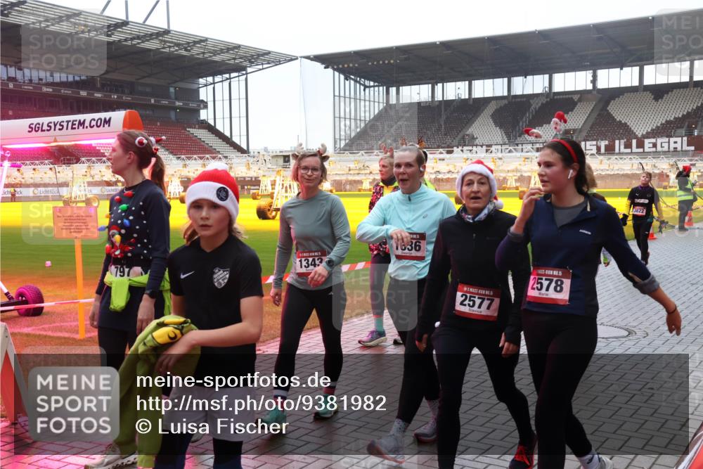 07.12.2025 - St. Pauli X-Mass-Run No. 15 Luisa Fischer http://msf.ph/oto/9381982 07.12.2025 11:20:37 Ziel 5, 797, 1343, 1636, 5, 2577, 15, 2578, 3822, 2132, 2134, 2217, 2305, 2577, 2578, 2581, 2771, 3075, 3129, 3157, 3160, 3170, 3309, 3324, 3822, 3823, 4637 meine-sportfotos.de