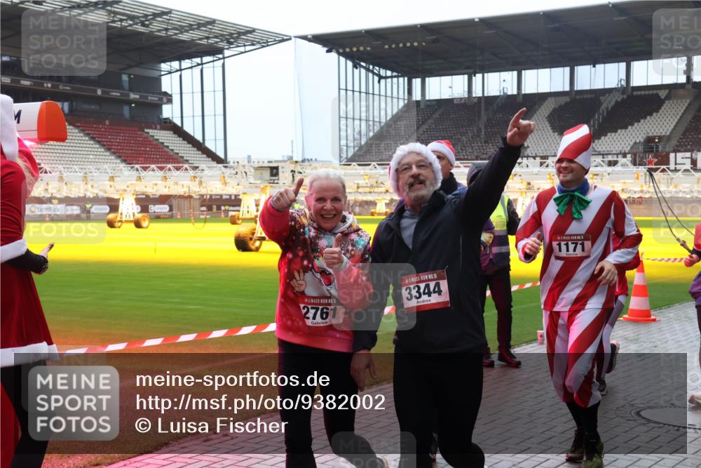 07.12.2025 - St. Pauli X-Mass-Run No. 15 Luisa Fischer http://msf.ph/oto/9382002 07.12.2025 10:47:44 Ziel 15, 2761, 15, 3344, 5, 1171, 60, 78, 231, 309, 522, 523, 821, 823, 824, 1171, 1182, 1359, 1362, 1747, 1750, 1819, 1847, 1848, 1863, 1872, 1875, 2115, 2200, 2683, 2684, 2690, 2957, 3029, 3101, 3102, 3104, 3105, 3123, 3344, 3360, 4593, 4853, 4868, 4869 meine-sportfotos.de