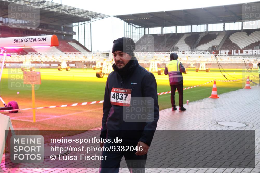 07.12.2025 - St. Pauli X-Mass-Run No. 15 Luisa Fischer http://msf.ph/oto/9382046 07.12.2025 11:21:10 Ziel 15, 4637, 540, 765, 1020, 1135, 1614, 2132, 2134, 2242, 2305, 2379, 2462, 2601, 2854, 3037, 3129, 3157, 3309, 4637 meine-sportfotos.de