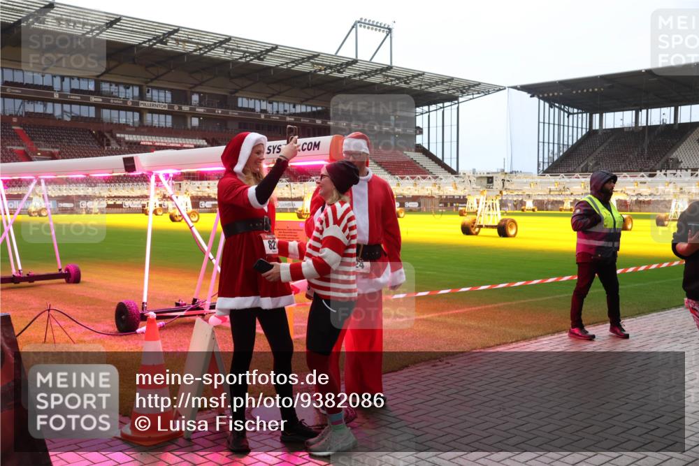 07.12.2025 - St. Pauli X-Mass-Run No. 15 Luisa Fischer http://msf.ph/oto/9382086 07.12.2025 10:48:00 Ziel 821, 60, 78, 282, 309, 513, 522, 523, 553, 1171, 1182, 1555, 1819, 1847, 1848, 1863, 2115, 2200, 2490, 2566, 2608, 2611, 2683, 2684, 2690, 3029, 3101, 3102, 3104, 3105, 3344, 3360, 4072, 4615, 4618, 4853, 4863, 4868, 4869 meine-sportfotos.de