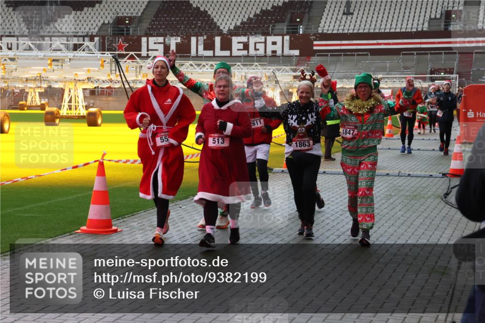 07.12.2025 - St. Pauli X-Mass-Run No. 15 Luisa Fischer http://msf.ph/oto/9382199 07.12.2025 10:48:20 Ziel 55, 513, 2611, 1863, 1847, 2146, 60, 78, 282, 472, 513, 553, 1182, 1195, 1555, 1847, 1848, 1863, 2028, 2146, 2147, 2339, 2490, 2501, 2566, 2608, 2611, 2690, 3018, 3101, 3102, 3104, 3105, 3598, 4072, 4229, 4615, 4618, 4853, 4863, 4868, 4869 meine-sportfotos.de