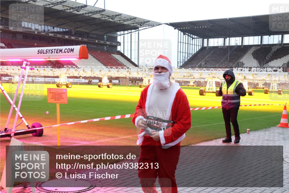 07.12.2025 - St. Pauli X-Mass-Run No. 15 Luisa Fischer http://msf.ph/oto/9382313 07.12.2025 10:48:50 Ziel 803, 233, 290, 472, 577, 633, 876, 935, 1009, 1087, 1188, 1189, 1195, 1265, 1267, 1515, 1516, 1517, 1521, 2028, 2146, 2147, 2232, 2233, 2235, 2239, 2241, 2268, 2269, 2339, 2501, 2796, 2797, 2803, 3017, 3018, 3019, 3346, 3598, 4229, 4447, 4598 meine-sportfotos.de