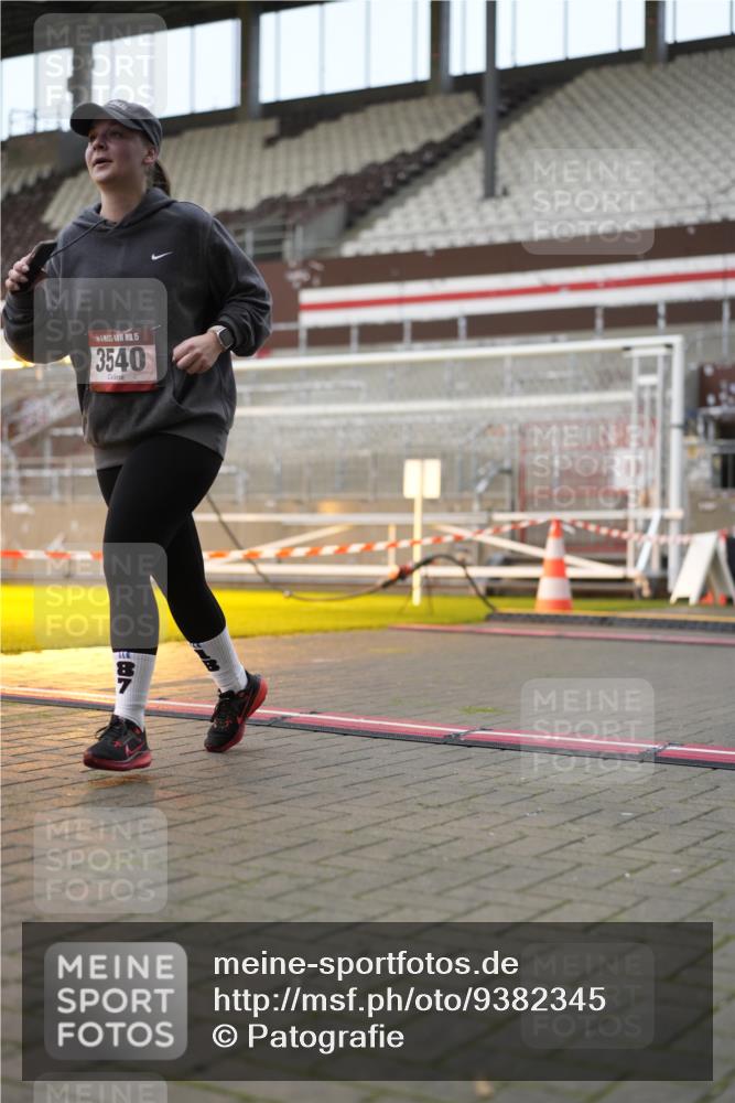 07.12.2025 - St. Pauli X-Mass-Run No. 15 Patografie http://msf.ph/oto/9382345 07.12.2025 10:21:18 Ziel 149, 270, 1326, 1386, 1407, 2173, 2565, 3062, 3091, 3384, 3540, 3541, 3848, 3849, 3984, 3988, 4117, 4338 meine-sportfotos.de