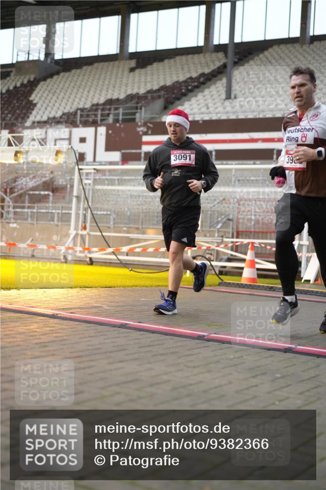 07.12.2025 - St. Pauli X-Mass-Run No. 15 Patografie http://msf.ph/oto/9382366 07.12.2025 10:21:22 Ziel 149, 270, 1326, 2173, 2927, 2997, 3062, 3091, 3384, 3540, 3541, 3848, 3849, 3988, 4117, 4169, 4170 meine-sportfotos.de