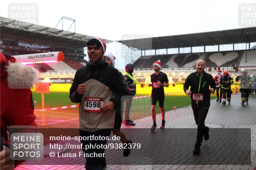 07.12.2025 - St. Pauli X-Mass-Run No. 15 Luisa Fischer http://msf.ph/oto/9382379 07.12.2025 10:49:04 Ziel 15, 4598, 939, 577, 233, 290, 379, 577, 590, 592, 633, 876, 935, 1009, 1019, 1087, 1188, 1189, 1265, 1267, 1515, 1516, 1517, 1521, 1895, 2028, 2232, 2233, 2235, 2239, 2241, 2268, 2269, 2339, 2501, 2512, 2515, 2796, 2797, 2803, 3017, 3018, 3019, 3346, 3598, 4229, 4447, 4598 meine-sportfotos.de