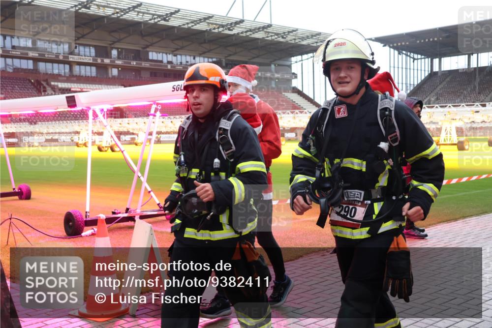 07.12.2025 - St. Pauli X-Mass-Run No. 15 Luisa Fischer http://msf.ph/oto/9382411 07.12.2025 10:49:09 Ziel 2928, 15, 290, 233, 290, 379, 577, 590, 592, 633, 876, 935, 1009, 1019, 1087, 1164, 1166, 1188, 1189, 1265, 1267, 1515, 1516, 1517, 1521, 1895, 2232, 2233, 2235, 2239, 2241, 2268, 2269, 2512, 2515, 2796, 2797, 2803, 3017, 3019, 3346, 4447, 4598 meine-sportfotos.de