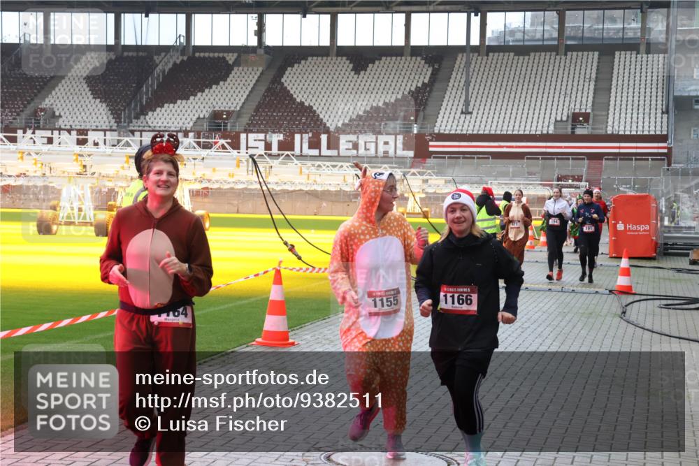 07.12.2025 - St. Pauli X-Mass-Run No. 15 Luisa Fischer http://msf.ph/oto/9382511 07.12.2025 10:49:29 Ziel 164, 1155, 15, 1166, 191, 191, 194, 290, 379, 471, 590, 592, 935, 1009, 1019, 1087, 1155, 1164, 1166, 1188, 1189, 1274, 1370, 1372, 1515, 1516, 1517, 1521, 1663, 1895, 2268, 2269, 2512, 2515, 2764, 2765, 2921, 2933, 3017, 3019, 3346, 3366, 3369 meine-sportfotos.de