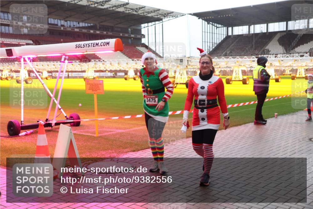 07.12.2025 - St. Pauli X-Mass-Run No. 15 Luisa Fischer http://msf.ph/oto/9382556 07.12.2025 11:23:01 Ziel 3475, 520, 1018, 1349, 1391, 1431, 2550, 2557, 2812, 2985, 3127 meine-sportfotos.de