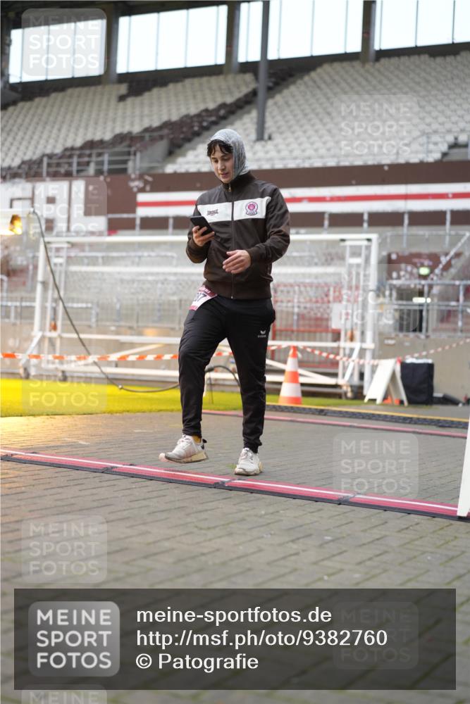 07.12.2025 - St. Pauli X-Mass-Run No. 15 Patografie http://msf.ph/oto/9382760 07.12.2025 10:22:46 Ziel 794, 2638, 3780, 4287, 4407, 4411, 4419, 4509, 4539 meine-sportfotos.de