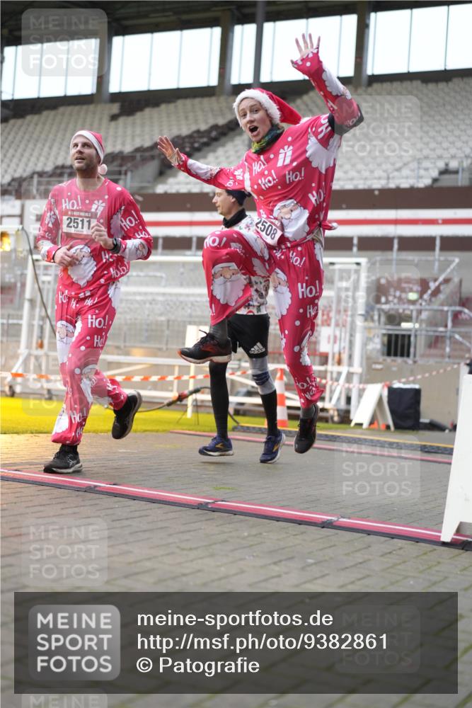 07.12.2025 - St. Pauli X-Mass-Run No. 15 Patografie http://msf.ph/oto/9382861 07.12.2025 10:23:06 Ziel 1996, 2123, 2304, 2508, 2511, 2638, 3052, 3078, 3079 meine-sportfotos.de