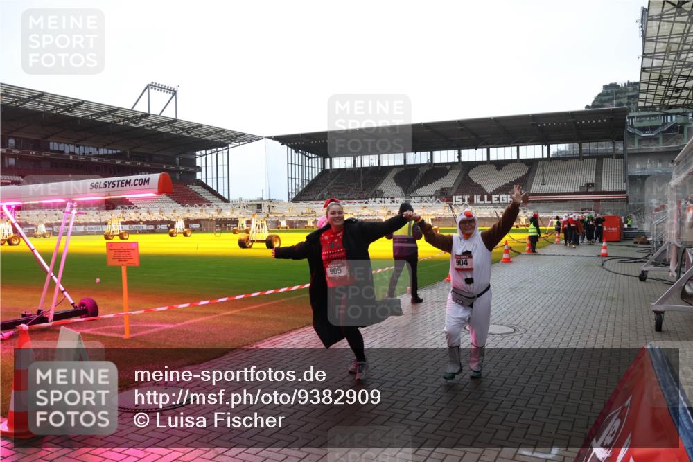 07.12.2025 - St. Pauli X-Mass-Run No. 15 Luisa Fischer http://msf.ph/oto/9382909 07.12.2025 10:51:05 Ziel 1, 904, 905, 249, 381, 564, 769, 1726, 1729, 1730, 2250, 2460, 2582, 2583, 2584, 2737, 2738, 2763, 3287, 3291, 3368, 4075, 4110, 4111, 4535, 4537, 4756, 4757, 4759, 4760, 4881 meine-sportfotos.de