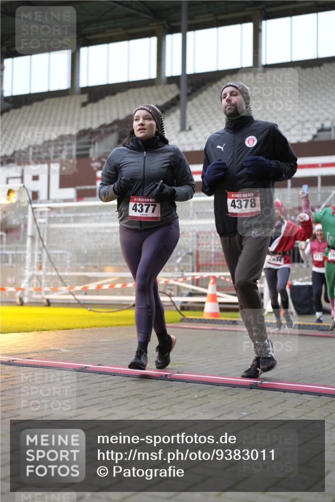 07.12.2025 - St. Pauli X-Mass-Run No. 15 Patografie http://msf.ph/oto/9383011 07.12.2025 10:23:42 Ziel 638, 1104, 2603, 2634, 3539, 3644, 3649, 3887, 3890, 4043, 4139, 4144, 4377, 4378 meine-sportfotos.de