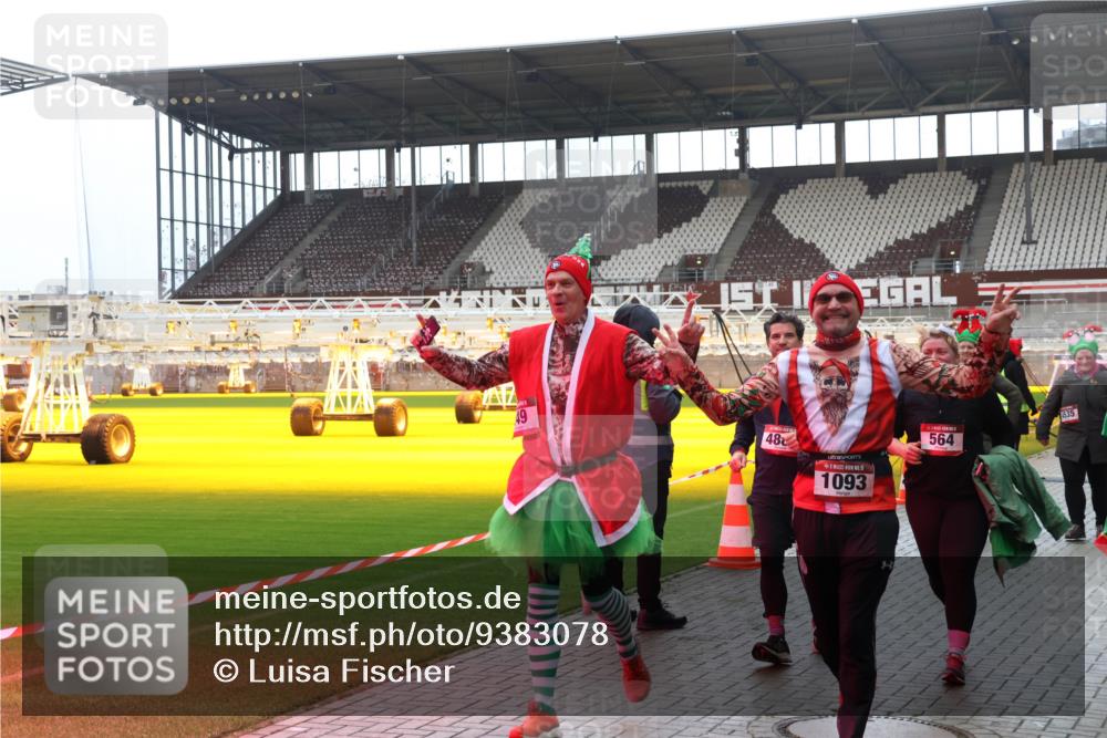 07.12.2025 - St. Pauli X-Mass-Run No. 15 Luisa Fischer http://msf.ph/oto/9383078 07.12.2025 10:51:49 Ziel 48, 1093, 564, 535, 249, 275, 769, 1047, 1093, 1691, 2103, 2105, 2327, 2332, 2553, 2642, 2643, 2674, 2959, 3199, 3342, 4862 meine-sportfotos.de