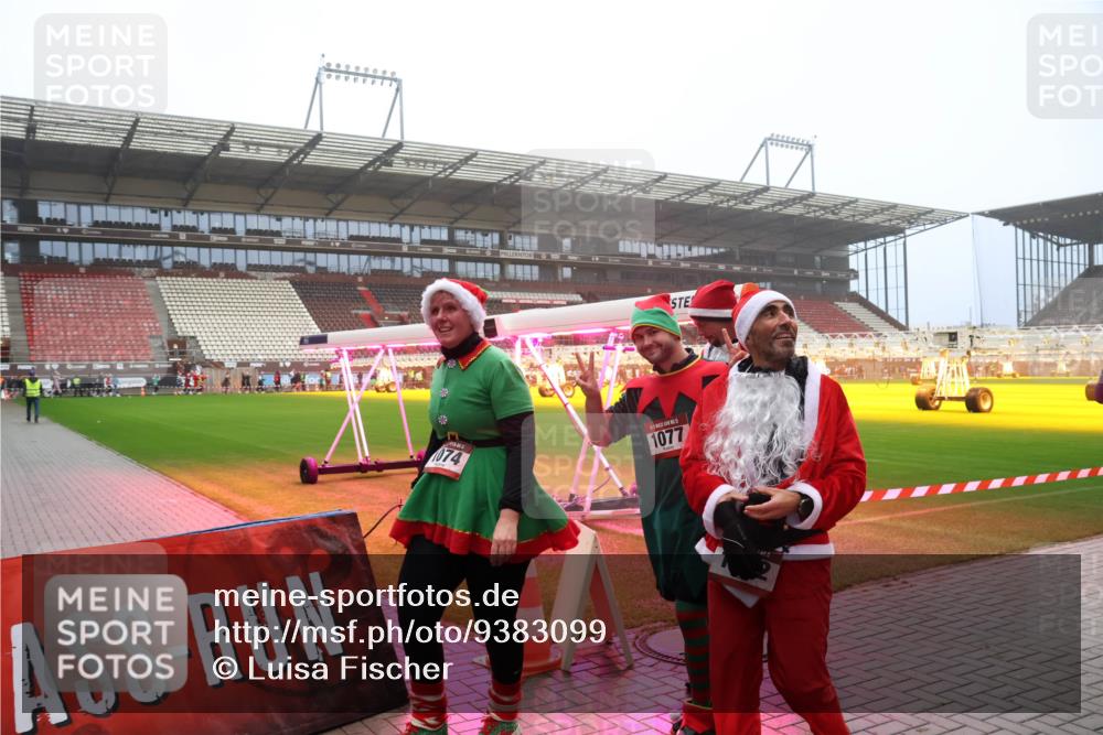 07.12.2025 - St. Pauli X-Mass-Run No. 15 Luisa Fischer http://msf.ph/oto/9383099 07.12.2025 10:13:26 Ziel 074, 1077, 9, 18, 80, 938, 1044, 1126, 1397, 1733, 2687, 2711, 2712, 2770, 3040, 3428, 3514, 3551, 3557, 3585, 3588, 3589, 3799, 3834, 3836, 4081, 4082, 4083, 4487, 4664 meine-sportfotos.de