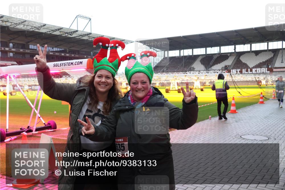 07.12.2025 - St. Pauli X-Mass-Run No. 15 Luisa Fischer http://msf.ph/oto/9383133 07.12.2025 10:52:00 Ziel 15, 535, 275, 328, 1047, 1093, 1964, 1982, 1984, 2103, 2105, 2165, 2327, 2332, 2553, 2593, 2607, 2642, 2643, 2674, 2836, 2837, 2959, 3199, 3223, 3228, 3342, 4862 meine-sportfotos.de
