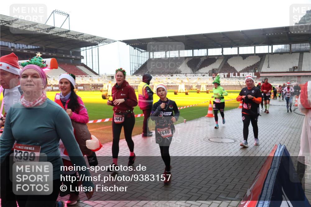 07.12.2025 - St. Pauli X-Mass-Run No. 15 Luisa Fischer http://msf.ph/oto/9383157 07.12.2025 11:25:20 Ziel 15, 2399, 2447, 2448, 3314, 470, 473, 705, 1320, 1346, 1384, 1427, 1527, 1544, 1752, 1855, 1858, 1961, 2151, 2193, 2399, 2400, 2402, 2447, 2448, 2480, 2852, 2859, 2869, 2981, 2990, 3092, 3126, 3193, 3194, 3195, 3306, 3314, 4632, 5003 meine-sportfotos.de