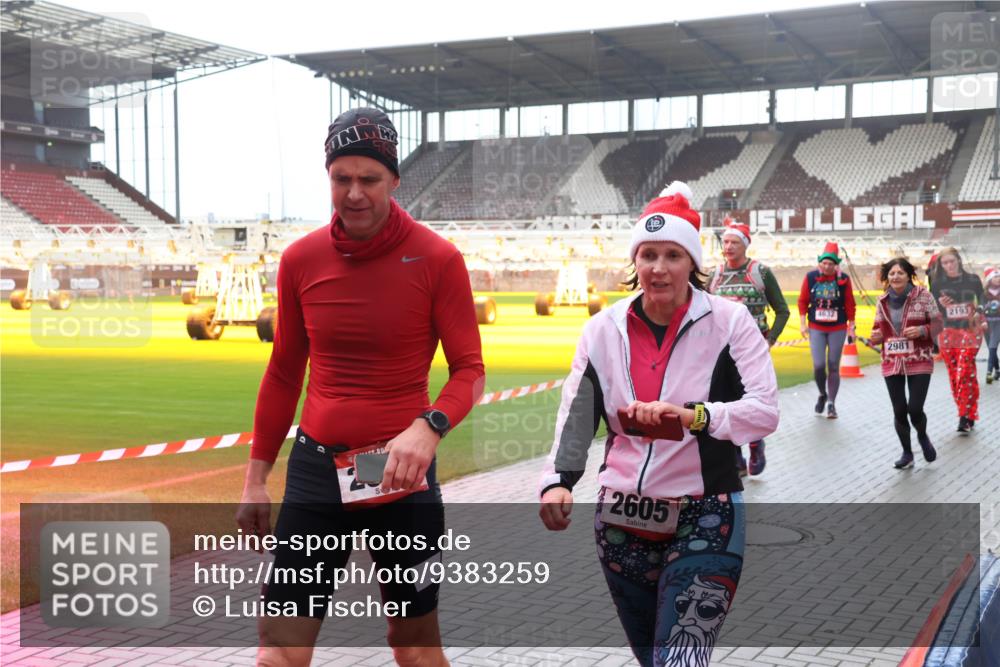 07.12.2025 - St. Pauli X-Mass-Run No. 15 Luisa Fischer http://msf.ph/oto/9383259 07.12.2025 11:25:35 Ziel 2605, 4632, 2981, 2193, 470, 473, 705, 1346, 1384, 1427, 1527, 1544, 1855, 1858, 1961, 2151, 2193, 2244, 2447, 2859, 2869, 2981, 2990, 3126, 3193, 3195, 3290, 3296, 3301, 3306, 3314, 4101, 4632, 5003 meine-sportfotos.de