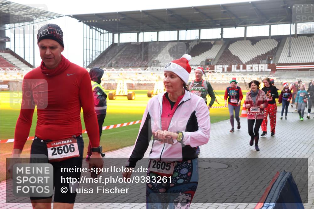 07.12.2025 - St. Pauli X-Mass-Run No. 15 Luisa Fischer http://msf.ph/oto/9383261 07.12.2025 11:25:35 Ziel 5, 2606, 2605, 90, 2981, 470, 473, 705, 1346, 1384, 1427, 1527, 1544, 1855, 1858, 1961, 2151, 2193, 2244, 2447, 2859, 2869, 2981, 2990, 3126, 3193, 3195, 3290, 3296, 3301, 3306, 3314, 4101, 4632, 5003 meine-sportfotos.de