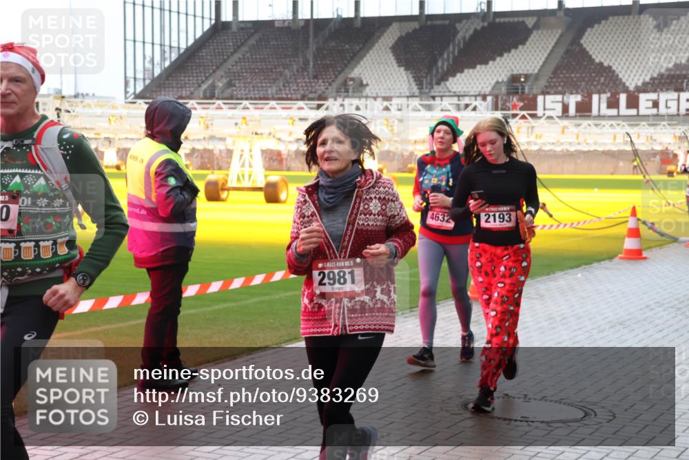 07.12.2025 - St. Pauli X-Mass-Run No. 15 Luisa Fischer http://msf.ph/oto/9383269 07.12.2025 11:25:37 Ziel 15, 0, 0, 15, 2981, 1, 4632, 2193, 470, 473, 705, 1384, 1427, 1527, 1544, 1855, 1858, 1961, 2151, 2193, 2244, 2447, 2859, 2869, 2981, 2990, 3126, 3193, 3195, 3290, 3296, 3301, 3306, 3314, 4101, 4632, 5003 meine-sportfotos.de