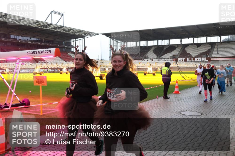 07.12.2025 - St. Pauli X-Mass-Run No. 15 Luisa Fischer http://msf.ph/oto/9383270 07.12.2025 10:52:22 Ziel 160, 2595, 104, 2836, 27, 275, 328, 499, 506, 1047, 1964, 1982, 1984, 2103, 2105, 2165, 2287, 2289, 2327, 2332, 2553, 2592, 2593, 2607, 2642, 2643, 2661, 2674, 2836, 2837, 2959, 3223, 3228, 4550, 4862, 4864, 4865, 4866, 4879, 4880 meine-sportfotos.de
