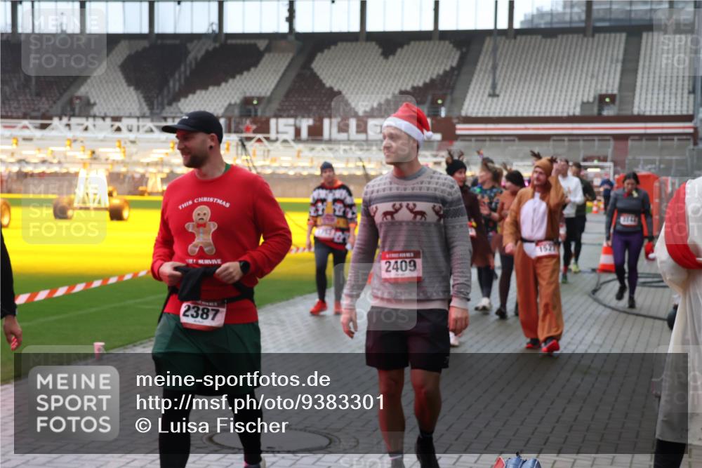 07.12.2025 - St. Pauli X-Mass-Run No. 15 Luisa Fischer http://msf.ph/oto/9383301 07.12.2025 11:25:45 Ziel 48237, 2387, 1527, 2409, 2246, 470, 473, 1527, 1544, 1855, 1858, 1961, 2151, 2193, 2244, 2498, 2981, 2990, 3126, 3290, 3296, 3301, 3314, 4101, 4825, 5003 meine-sportfotos.de