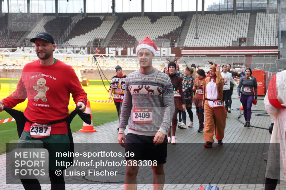 07.12.2025 - St. Pauli X-Mass-Run No. 15 Luisa Fischer http://msf.ph/oto/9383308 07.12.2025 11:25:46 Ziel 1752, 15, 2387, 15, 2409, 5003, 1544, 1527, 2244, 470, 473, 1527, 1544, 1855, 1858, 1961, 2151, 2193, 2244, 2498, 2981, 2990, 3126, 3290, 3296, 3301, 3314, 4101, 4825, 5003 meine-sportfotos.de
