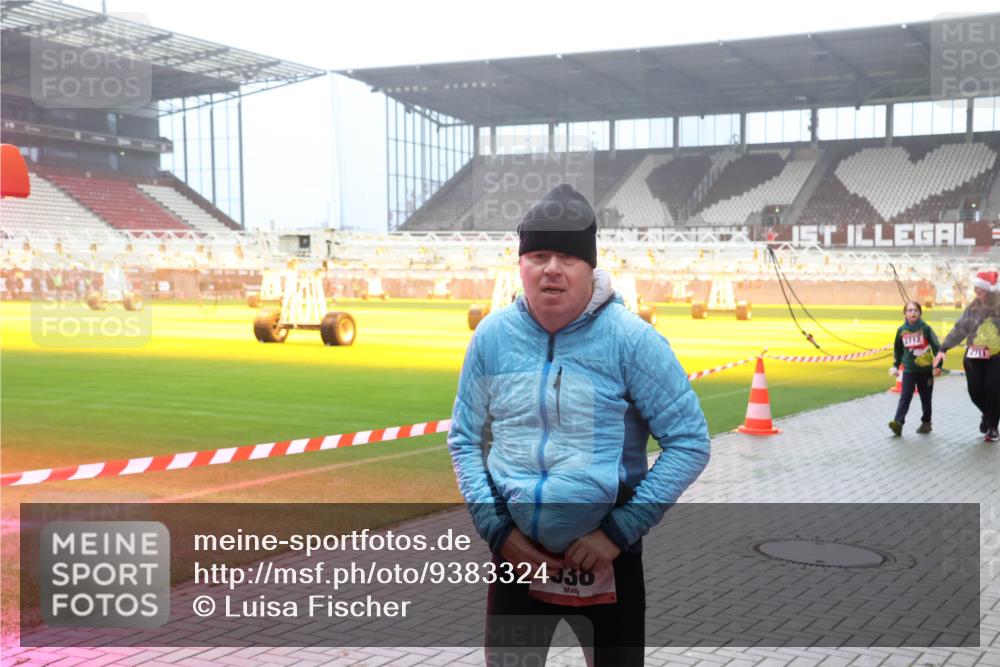 07.12.2025 - St. Pauli X-Mass-Run No. 15 Luisa Fischer http://msf.ph/oto/9383324 07.12.2025 10:13:37 Ziel 330, 1, 2712, 9, 18, 80, 938, 1044, 1062, 1126, 1220, 1397, 1733, 2687, 2711, 2712, 3040, 3551, 3557, 3588, 3589, 4081, 4082, 4083, 4487, 4664 meine-sportfotos.de