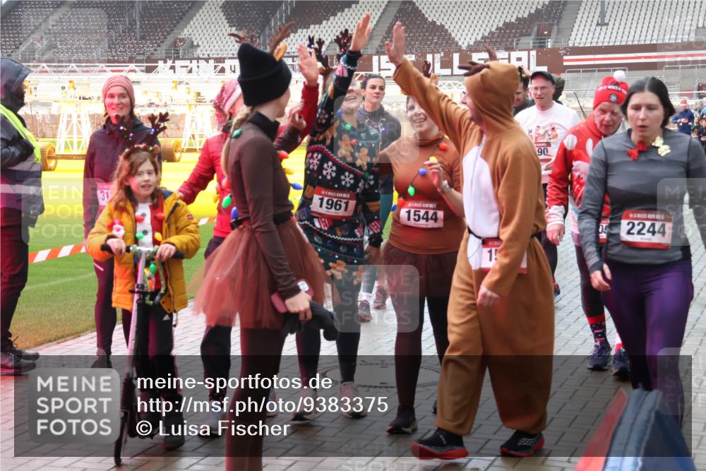 07.12.2025 - St. Pauli X-Mass-Run No. 15 Luisa Fischer http://msf.ph/oto/9383375 07.12.2025 11:25:53 Ziel 90, 5, 1961, 1544, 15, 2244, 470, 473, 1334, 1339, 1379, 1388, 1527, 1544, 1593, 1672, 1855, 1858, 1961, 2151, 2193, 2244, 2498, 2981, 2990, 3126, 3290, 3296, 3301, 4101, 4654, 4825, 5003 meine-sportfotos.de