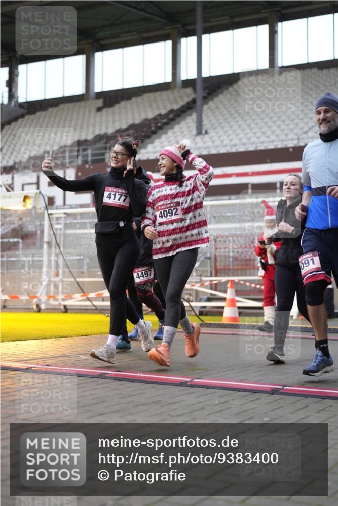 07.12.2025 - St. Pauli X-Mass-Run No. 15 Patografie http://msf.ph/oto/9383400 07.12.2025 10:24:43 Ziel 915, 974, 3152, 4078, 4079, 4091, 4092, 4135, 4136, 4155, 4177, 4496, 4497, 4530, 4541, 4542, 4766, 4780 meine-sportfotos.de