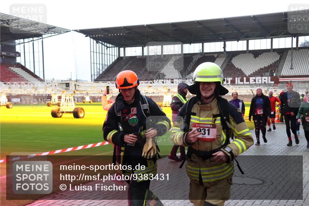 07.12.2025 - St. Pauli X-Mass-Run No. 15 Luisa Fischer http://msf.ph/oto/9383431 07.12.2025 10:52:52 Ziel 15, 931, 4879, 27, 499, 506, 654, 931, 1098, 1305, 2287, 2289, 2592, 2661, 4550, 4797, 4864, 4865, 4866, 4879, 4880, 4882 meine-sportfotos.de