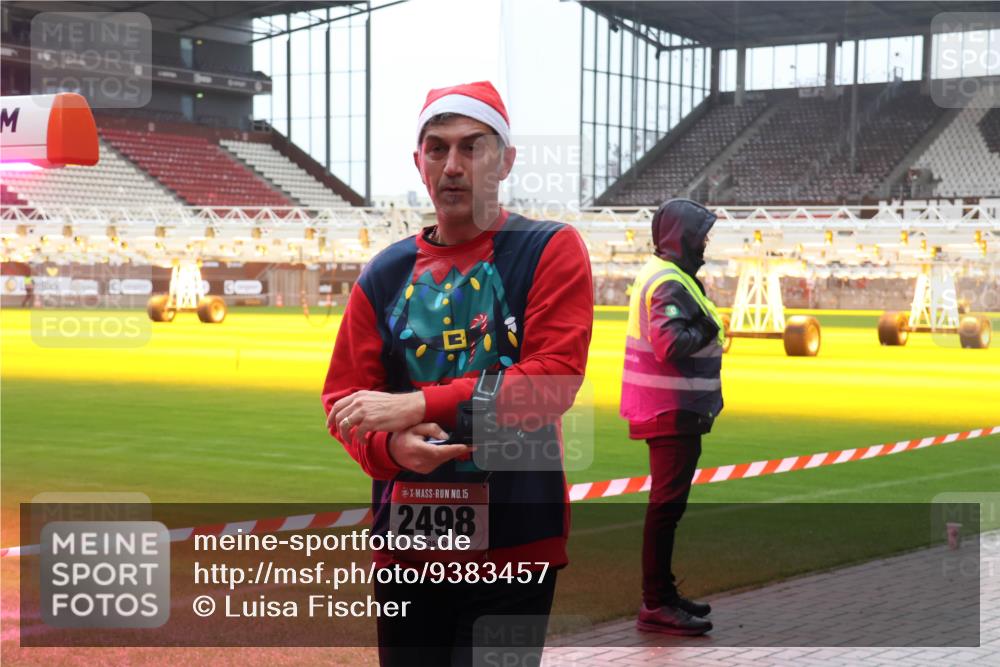 07.12.2025 - St. Pauli X-Mass-Run No. 15 Luisa Fischer http://msf.ph/oto/9383457 07.12.2025 11:26:03 Ziel 15, 2498, 1334, 1339, 1379, 1388, 1544, 1593, 1672, 1961, 2055, 2151, 2244, 2498, 3050, 3051, 3126, 3290, 3296, 3301, 4101, 4654, 4825 meine-sportfotos.de