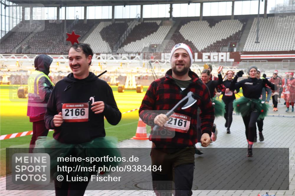 07.12.2025 - St. Pauli X-Mass-Run No. 15 Luisa Fischer http://msf.ph/oto/9383484 07.12.2025 11:26:17 Ziel 06, 2166, 2161, 3051, 674, 678, 1079, 1334, 1339, 1344, 1356, 1379, 1388, 1593, 1672, 1673, 2055, 2088, 2145, 2161, 2166, 2198, 2255, 2265, 2498, 3050, 3051, 3068, 3070, 3094, 3290, 3296, 3301, 3607, 4101, 4654, 4825 meine-sportfotos.de